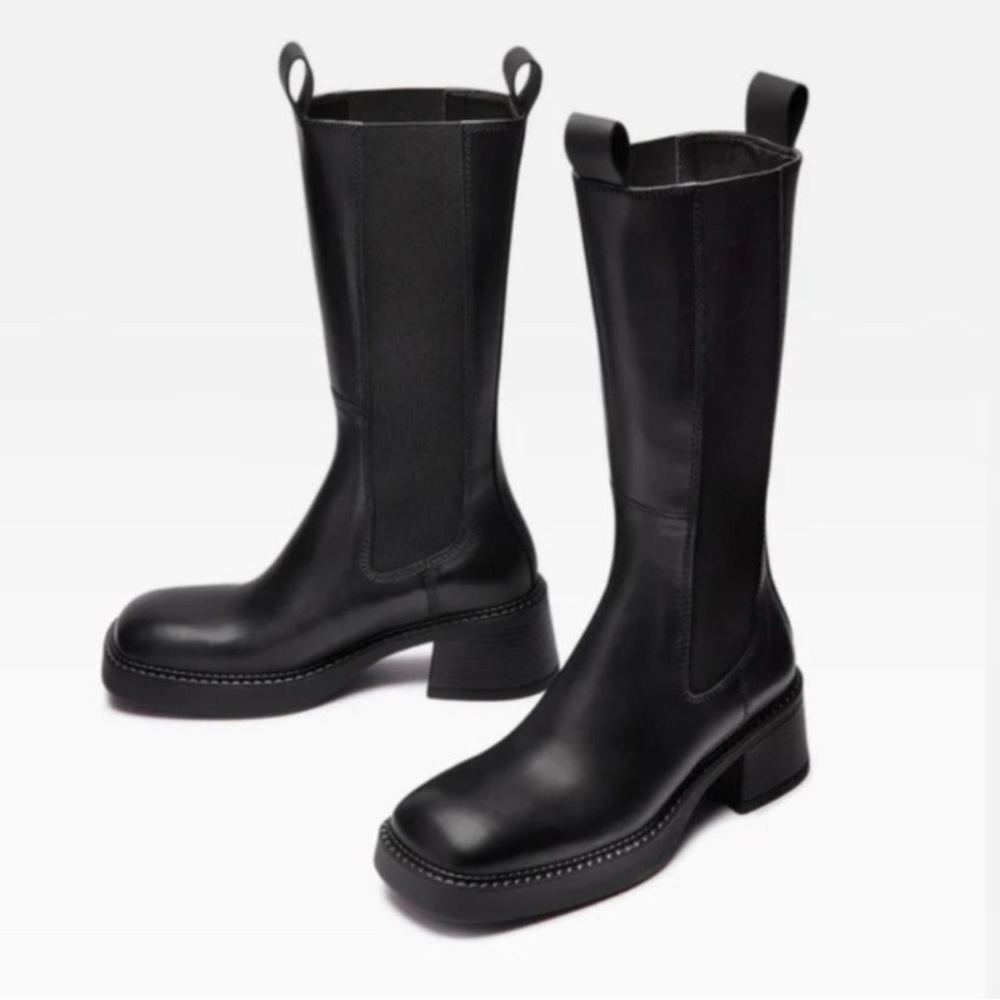 NWT - Miista Evelyne Boots